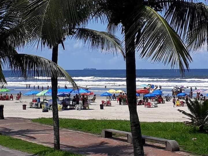 Ferienwohnung Frente Mar Piscina Churrasqueira Wifi Garagem Portaria 24Hs Solemar Exterior foto