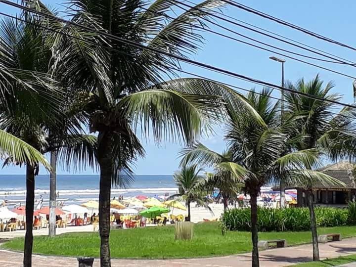 Ferienwohnung Frente Mar Piscina Churrasqueira Wifi Garagem Portaria 24Hs Solemar Exterior foto